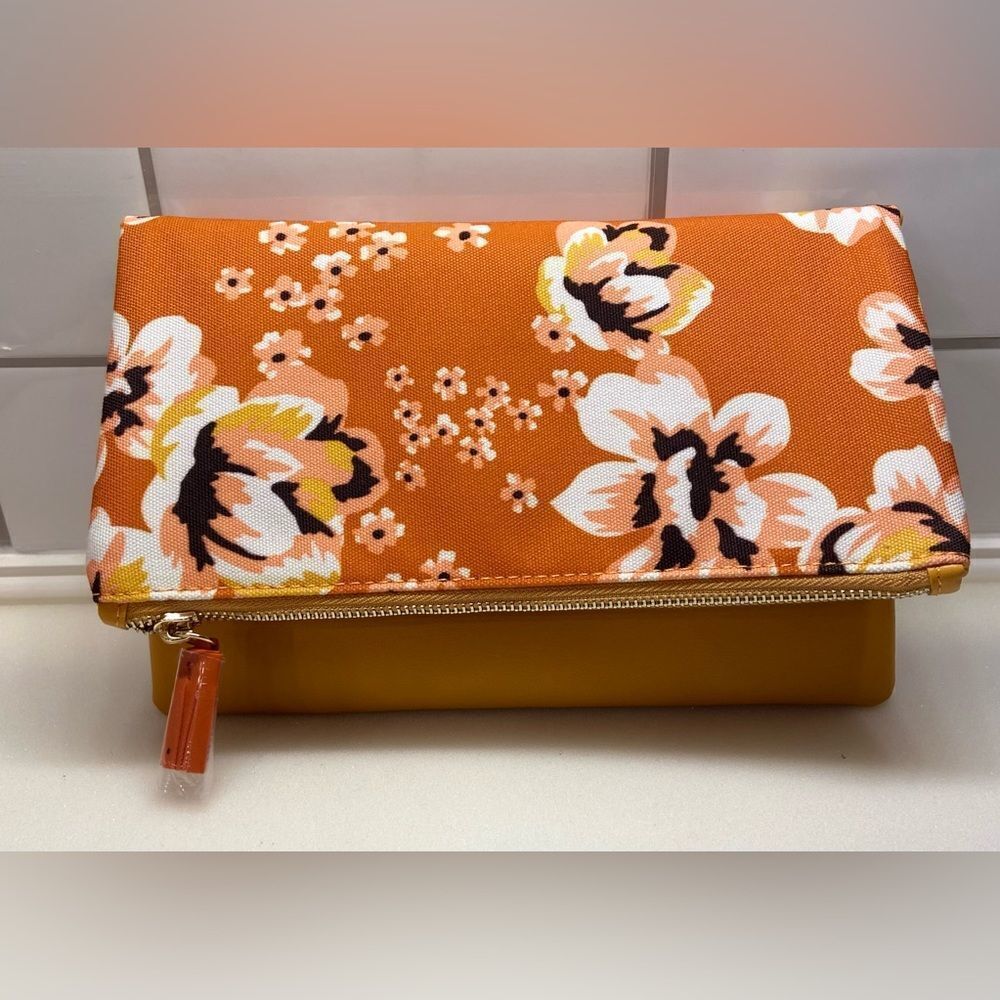 RACHEL Pally Reversible Orange Flower Clutch BNWOT! 🍊